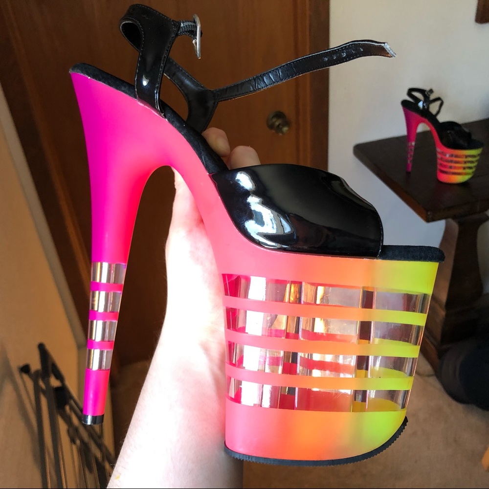 Size 9 8” Pleaser FLAMINGO-809UVLN